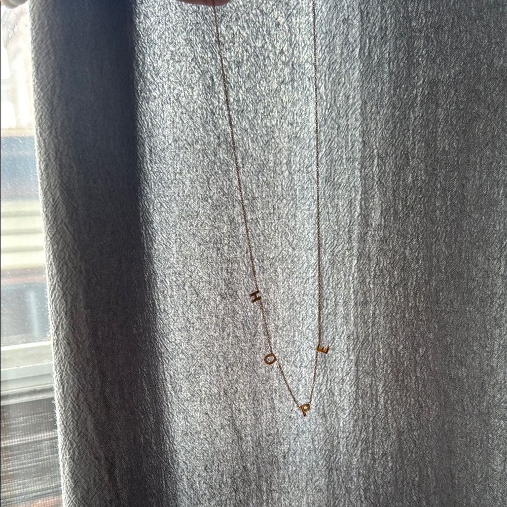 Elegant Gold Necklace - Picture 3 of 3